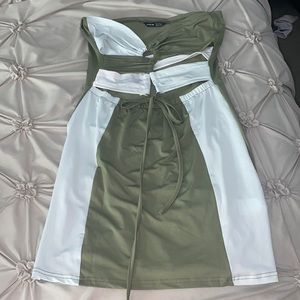 Cut out O ring strapless dress